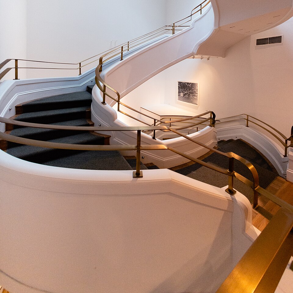 华盛顿菲利普斯收藏馆怎么逛？艺术兴趣与半日交通｜Phillips Collection Staircase