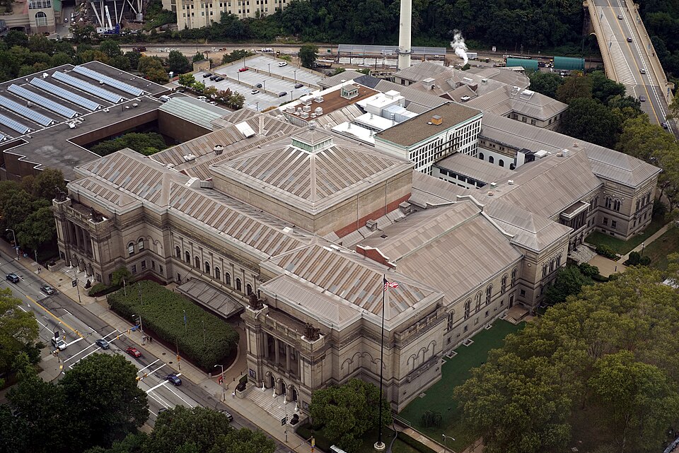 匹兹堡卡内基自然历史馆怎么玩？恐龙兴趣与家庭看展｜Carnegie Museum of Natural History as seen from Cathedral of Learning