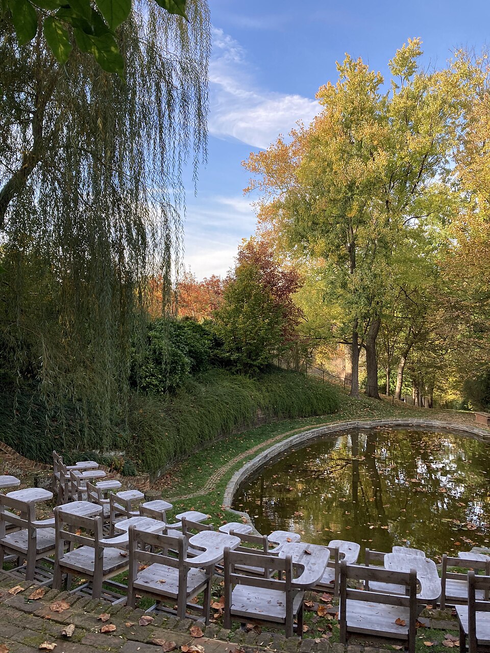 华盛顿Dumbarton Oaks怎么安排？博物馆与花园分开｜Art installation in Dumbarton Oaks Gardens, USA