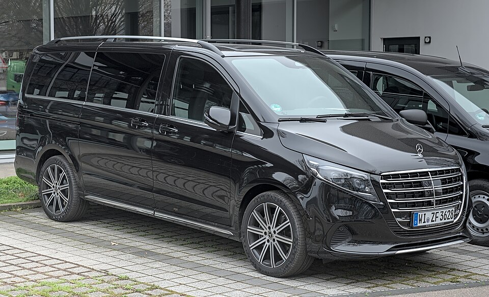Mercedes-Benz V-Class商务车实拍，车型选择参考