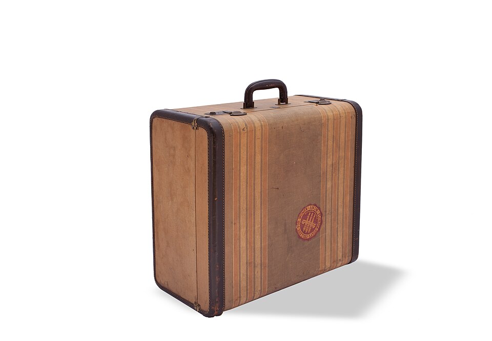 美国包车后发现落东西怎么办？行程记录与找回沟通｜Belber Striped Suitcase