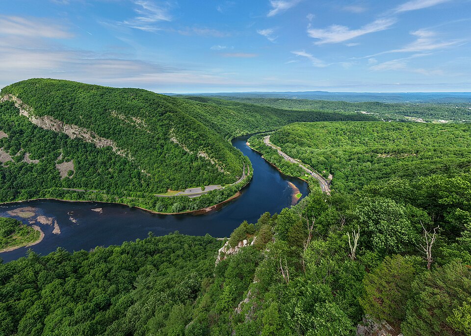 特拉华水峡怎么玩？驾车观景与家庭短步行｜Delaware Water Gap aerial view