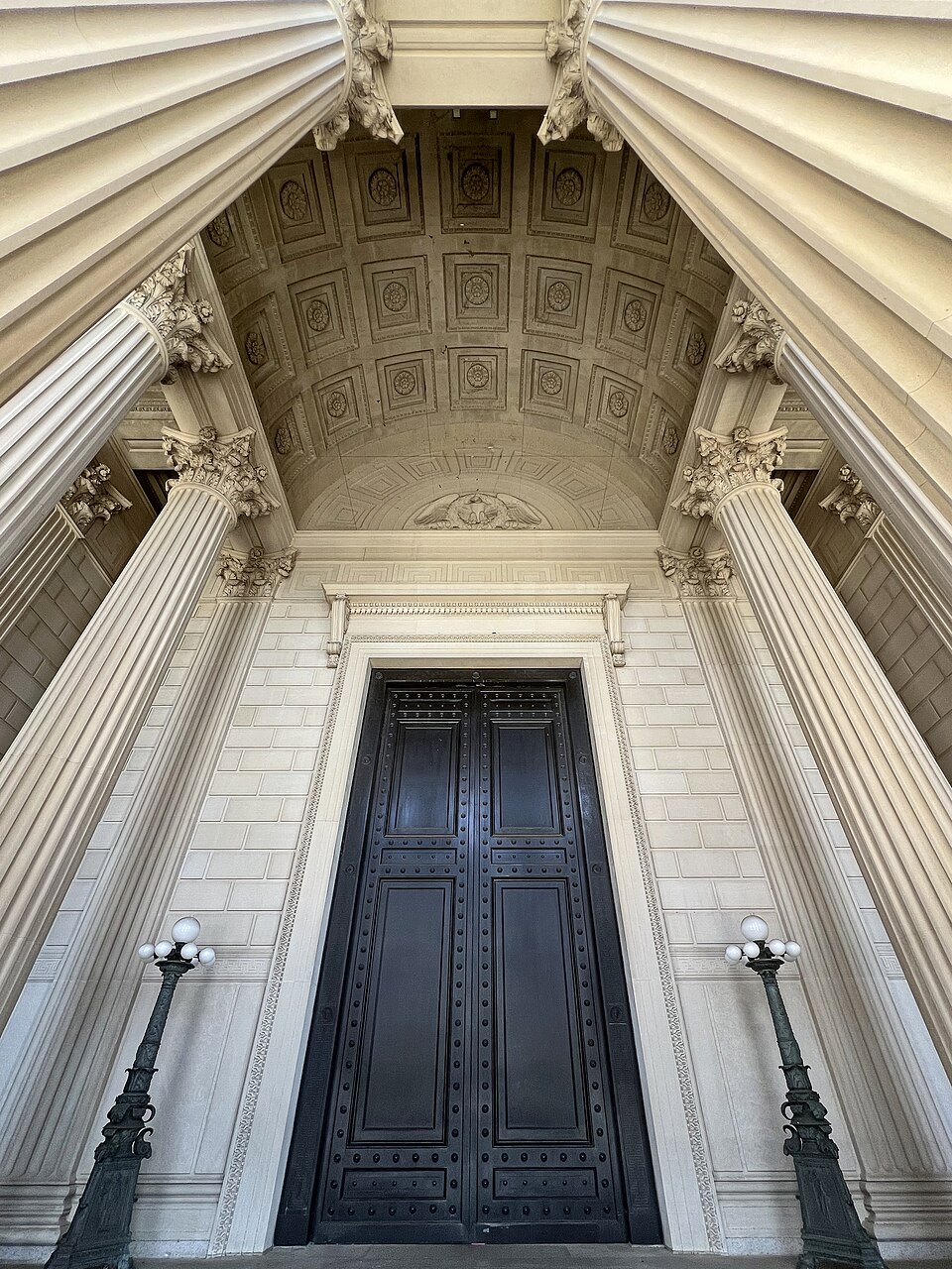 华盛顿国家档案馆怎么参观？预约与家庭短停｜National Archives Building Portico 20240531