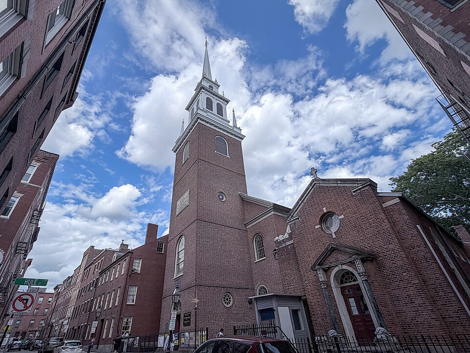 波士顿老北教堂怎么参观？教堂、票种与北区短停｜Old North Church exterior street