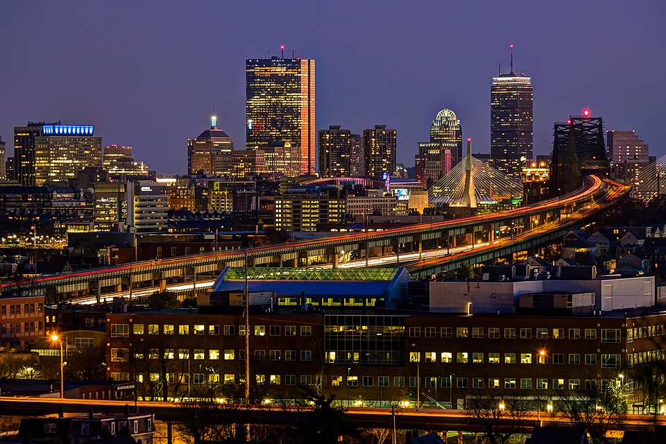 香港旅客美東七天短假：留在紐約，還是加入波士頓？｜Boston skyline from Malone Park, Chelsea, February 2014
