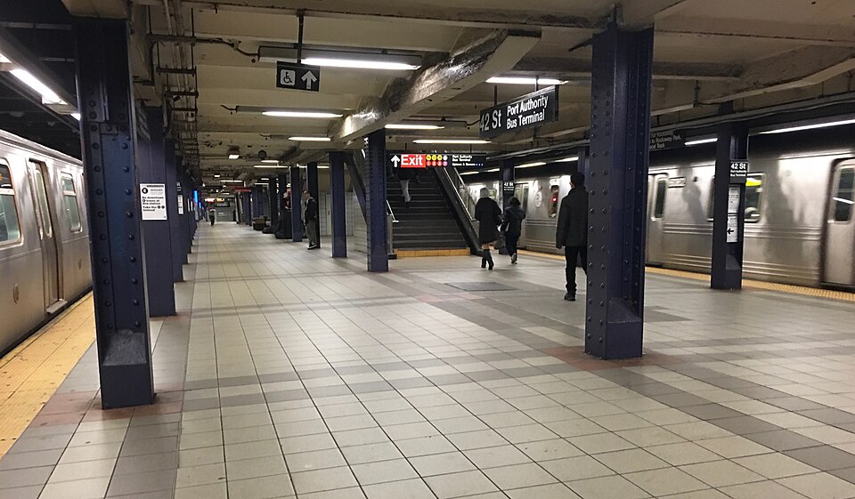 纽约港务局巴士总站怎么会合?楼层、行李与接送|42nd Street - Port Authority Bus Terminal - Downtown Platform
