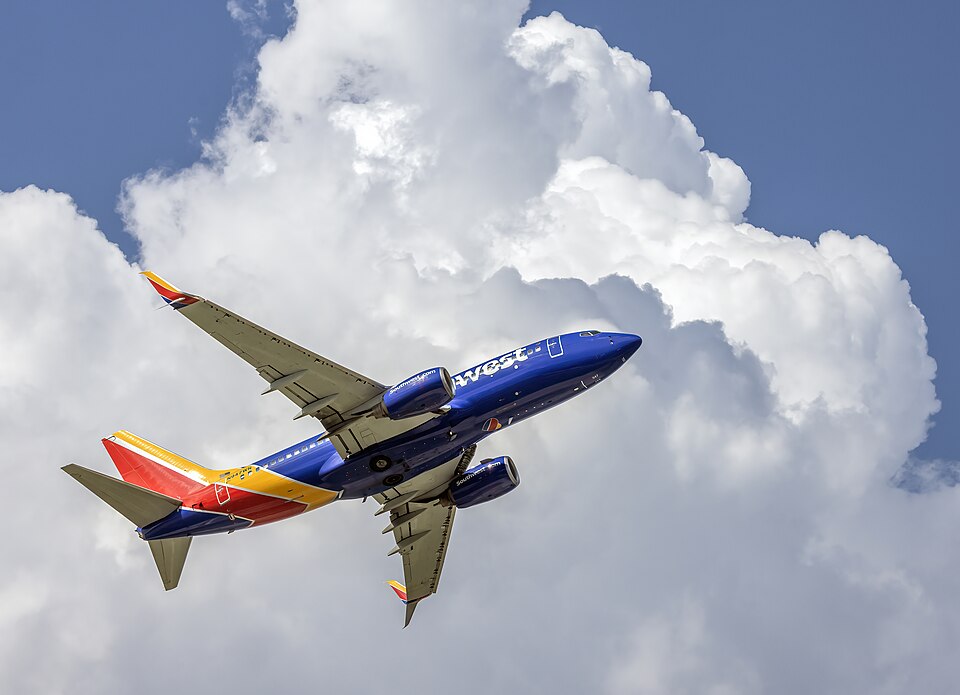 BWI机场到College Park怎么安排？留学访问与接送｜Southwest Boeing 737-700 N947WN BWI MD1