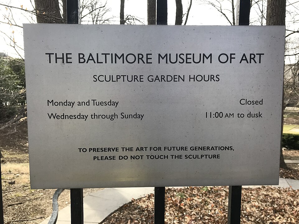 巴尔的摩艺术博物馆怎么逛？免费与特展费用核对｜Plaque by entrance, Ryda and Robert H. Levi Sculpture Garden (1988; Sasaki Associates, landscape architects), Baltimore Museum of Art, 10 Art Museum Drive, Baltimore, MD 21218 (32300973667)