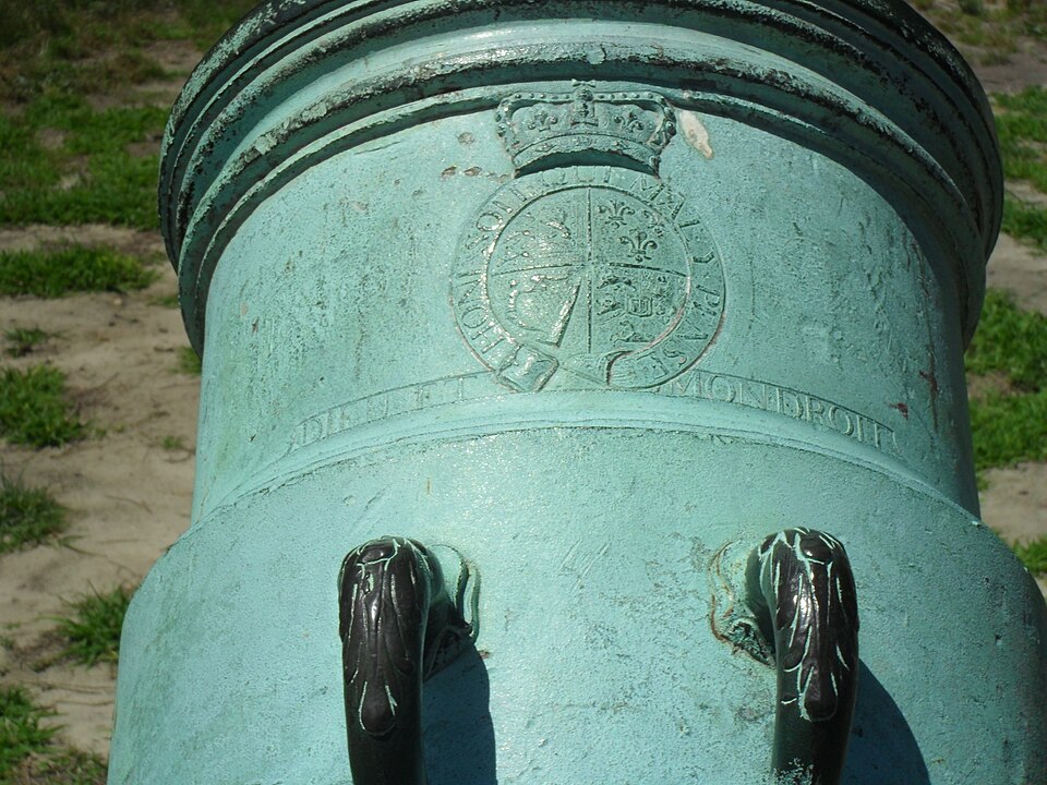 Yorktown战场怎么玩？历史节点与家庭路线取舍｜Revolutionary War artillery on display at Yorktown Battlefield image 7
