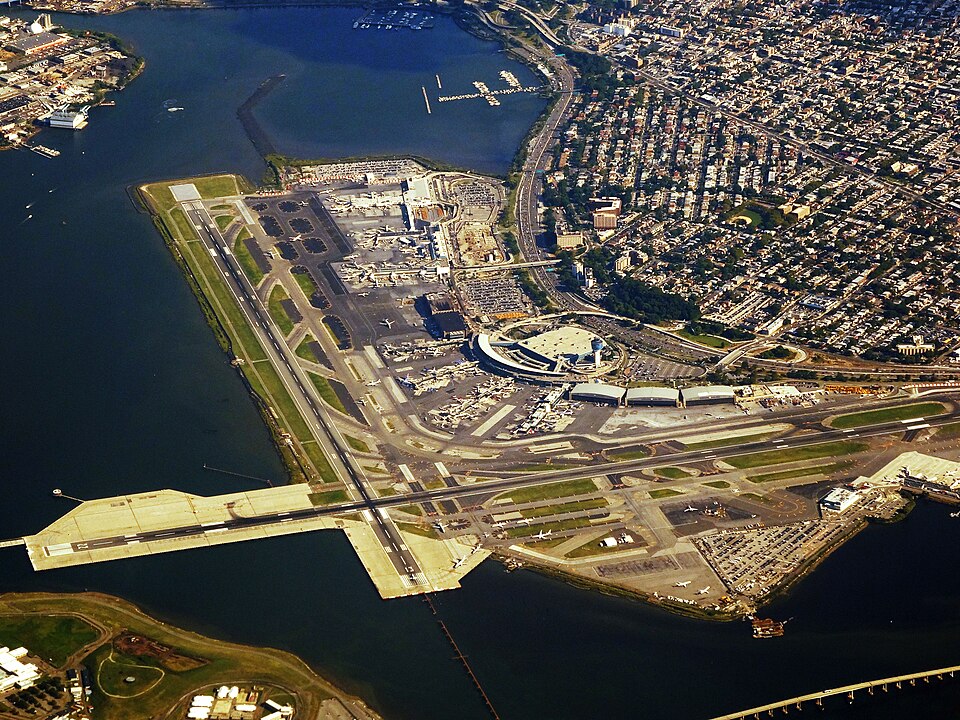 LGA机场到Port Washington怎么走？长岛探亲接送｜LaGuardia Airport