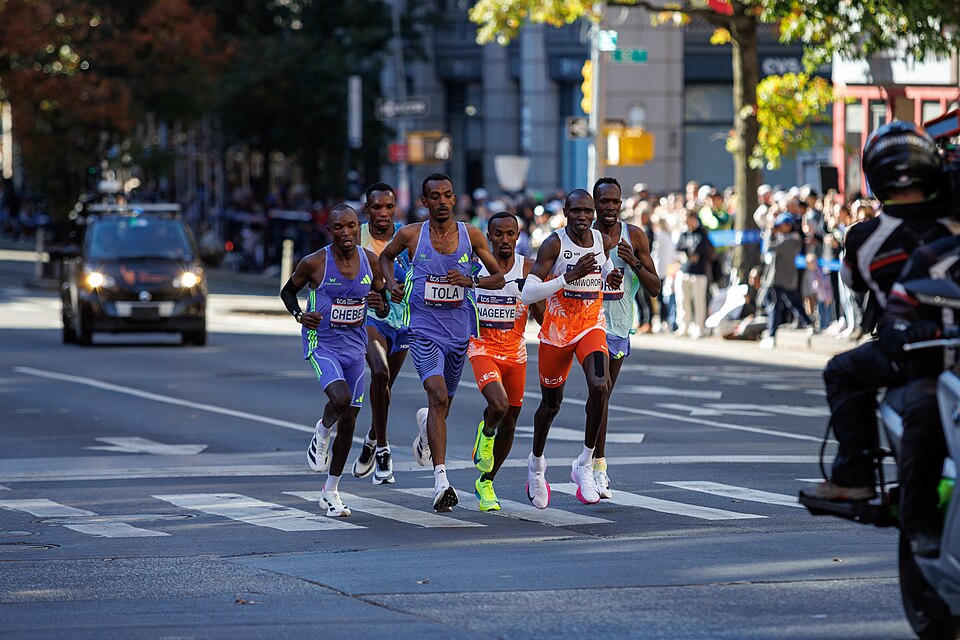 紐約馬拉松當天怎麼安排接送？封路與家庭備選｜2024 New York City Marathon Elite Men Leaders