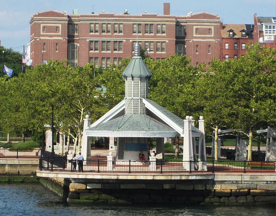 波士頓East Boston怎麼玩？機場附近河岸與返程｜2017 Piers Park, Donald McKay Memorial, and Adams Elementary School, East Boston