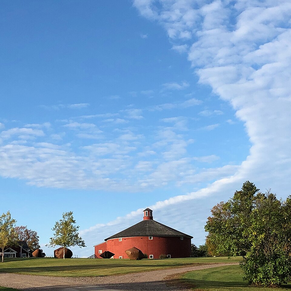 Shelburne博物館怎麼安排？多館園區與家庭體力｜Shelburne Museum Round Barn 2019
