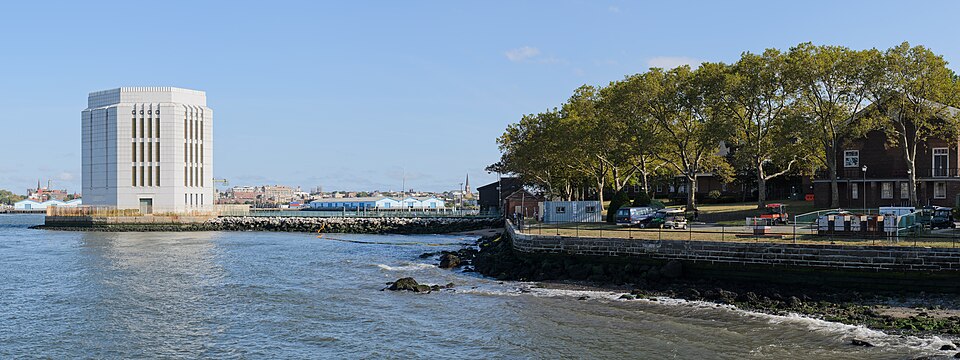 纽约总督岛怎么去？渡轮、行李与亲子一日取舍｜Governors Island New York September 2016 panorama
