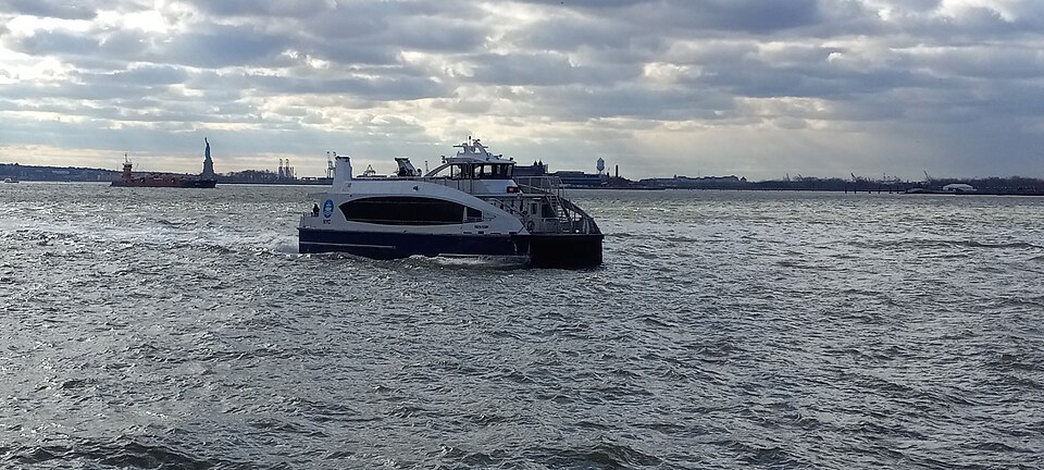 NYC Ferry怎么坐？和史泰登免费渡轮的区别与家庭交通｜NYC Ferry 003