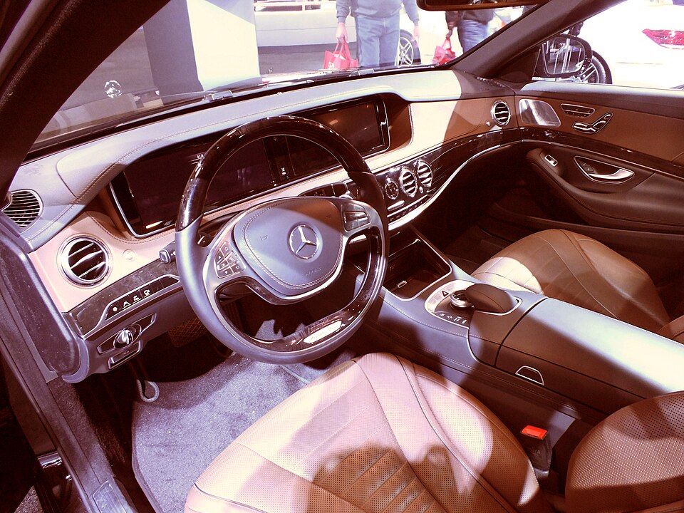 美國包車兩份報價差很多，應該比較哪些服務專案？｜Mercedes S-Class Interior (W222)