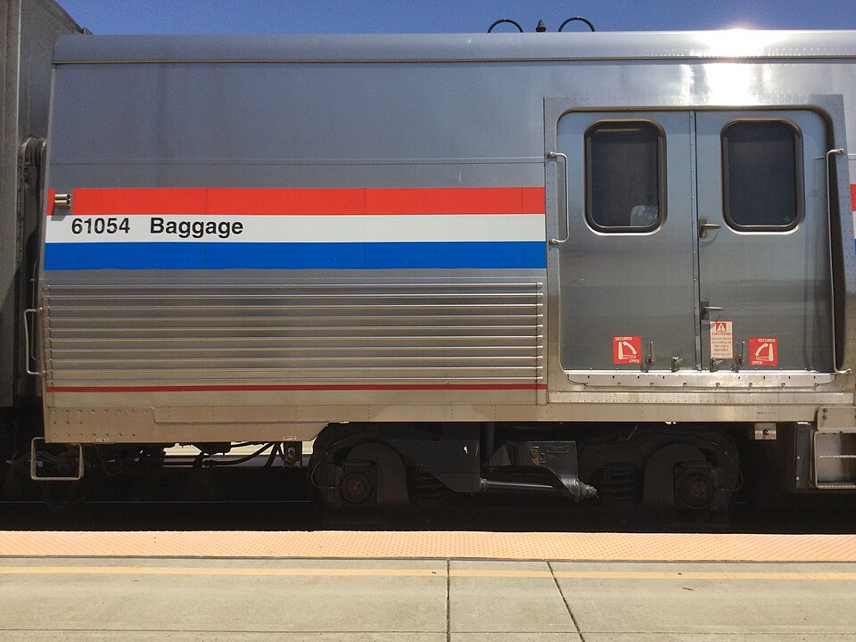 美东坐Amtrak行李怎么带？婴儿车、随身与托运行李核对｜Amtrak baggage car