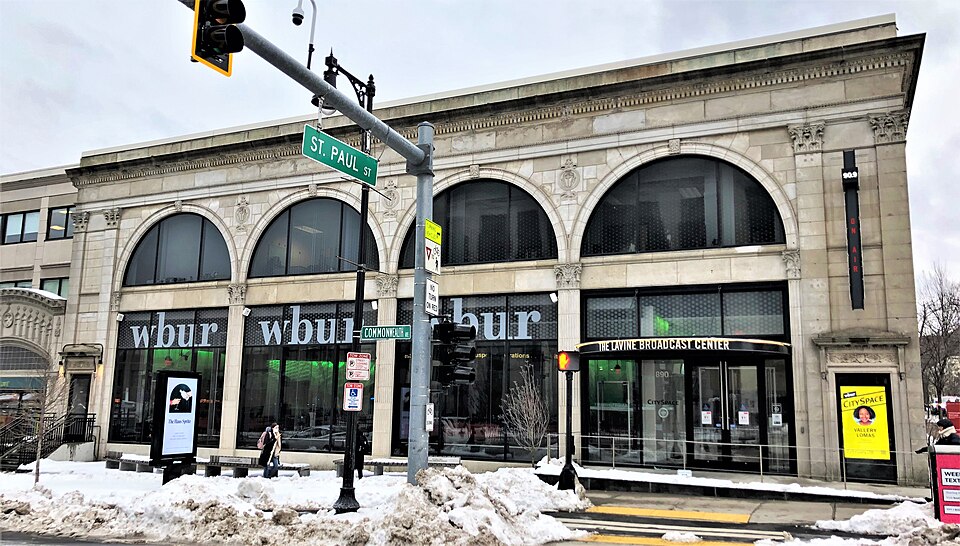 波士顿两日游怎么安排？自由之路、鸭子船与校园参观｜Boston University, WBUR City Space, 890 Commonwealth Avenue
